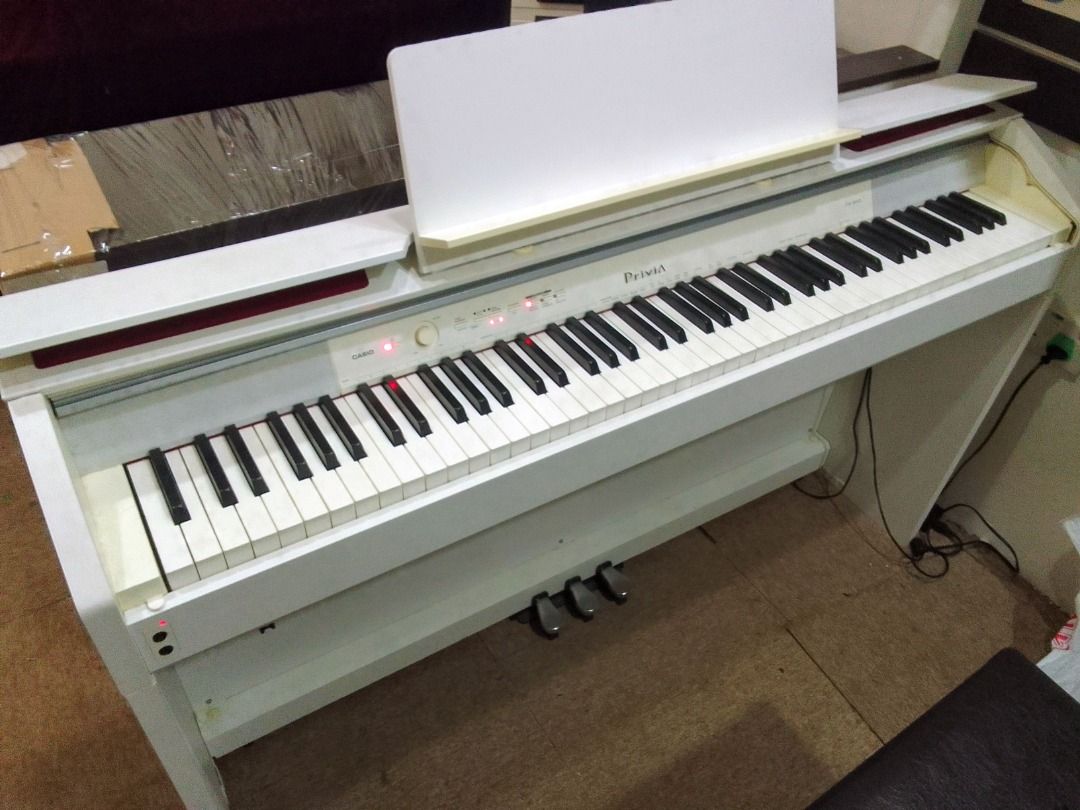 Casio PX850 Privia digital piano, Hobbies & Toys, Music & Media