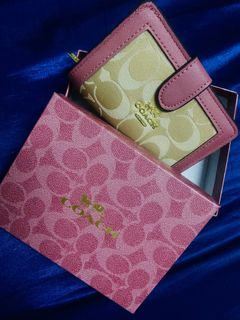 (Category: ) located in . Submitted by thriftiesmee (Listing ID 1215830789, Image 1). Description: .
