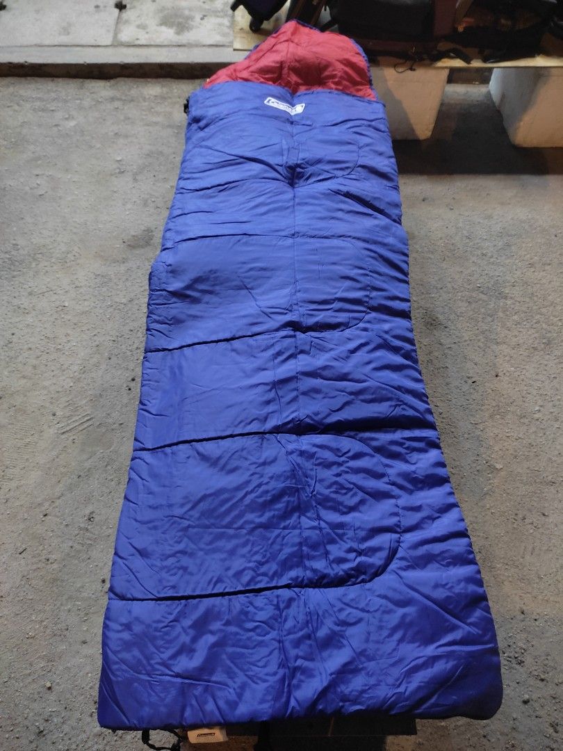 COLEMAN Sleeping Bag (model SSB1003), Sports Equipment, Hiking