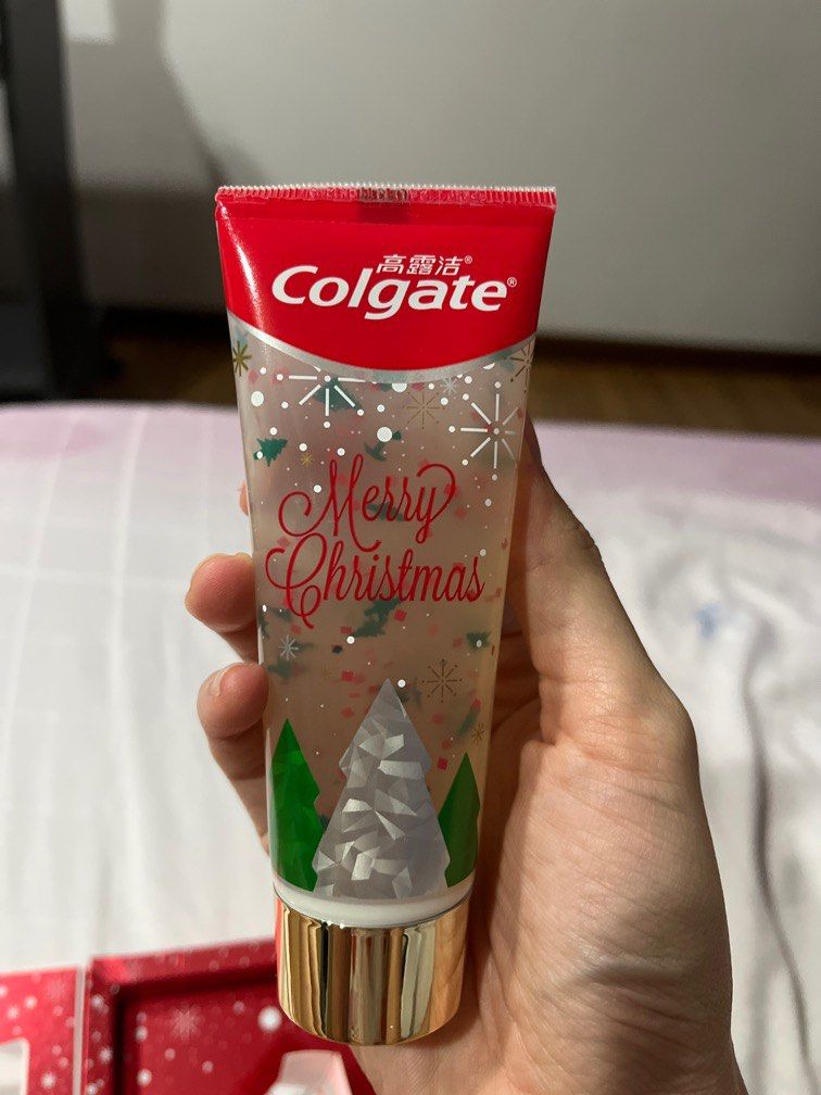 Colgate limited edition christmas toothpaste and mouthwash, Beauty