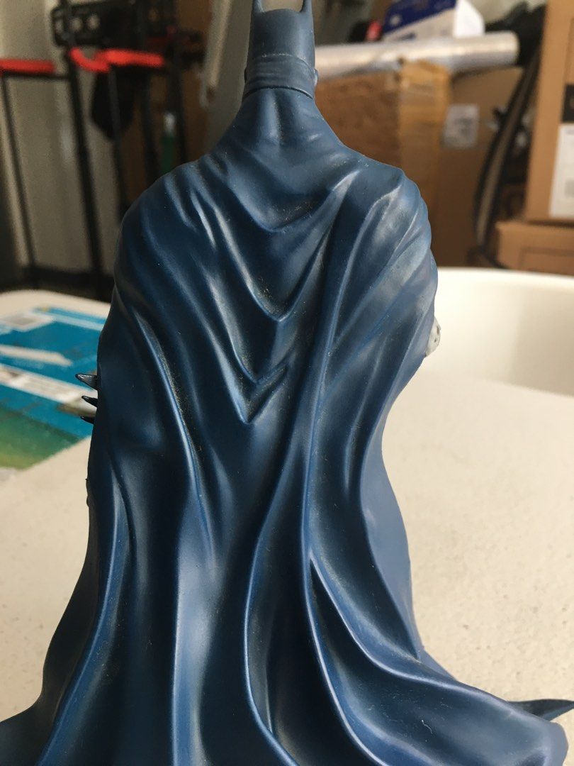 DC Direct Batman Justice League (Category: Figurines & Statues) located in Manila. Submitted by 888ejwright (Listing ID 1215693688, Image 3). Description: Comes with Stand.