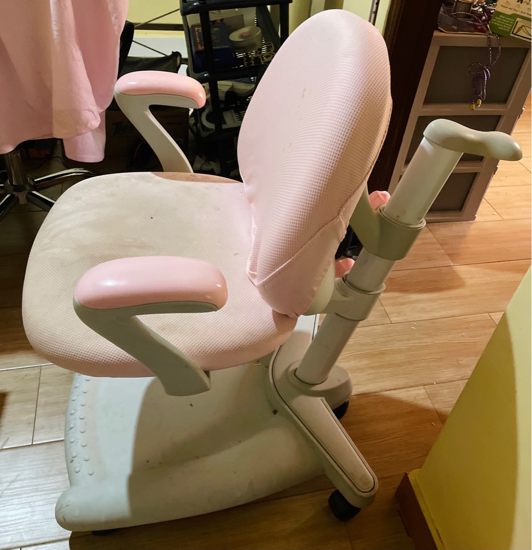 Ergonomics chair for kids, Babies & Kids, Baby Nursery & Kids Furniture