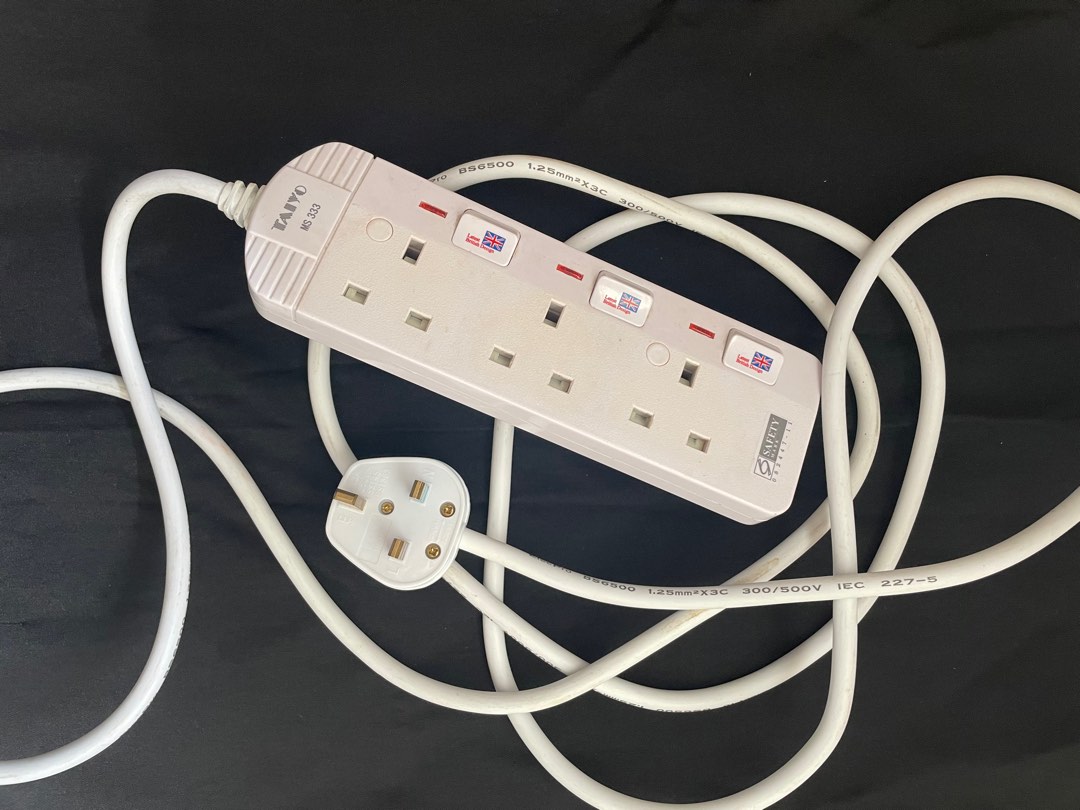 Extension cord, TV & Home Appliances, Electrical, Adaptors & Sockets on