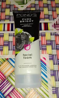 Facial Wash Ponds Pure White Charcoal 100 Gr