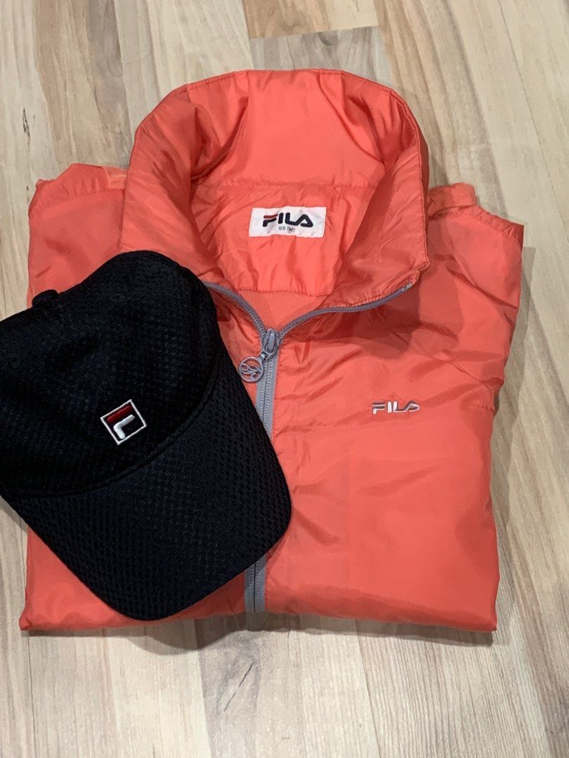 FILA WINDBREAKER FOR WOMEN LIKE NEW SIZE M PIT 20 L25 RM70 ONLY
