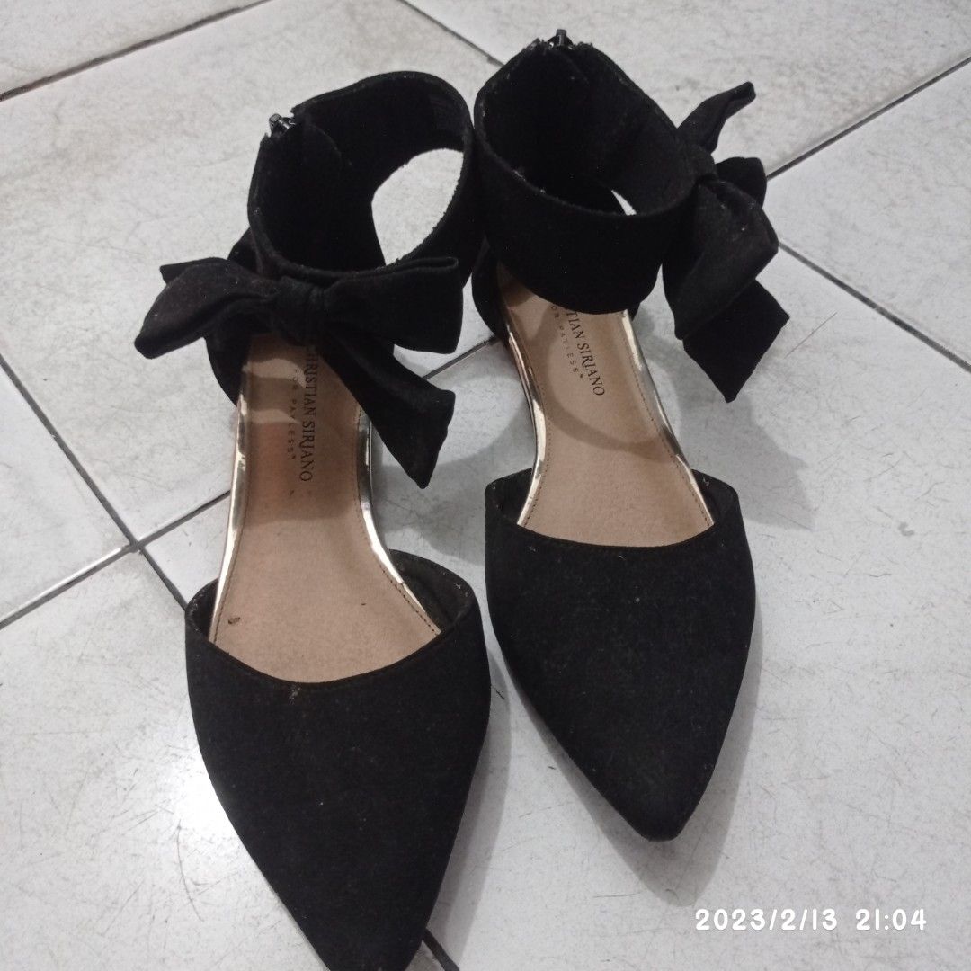 Flats with ankle strap payless top