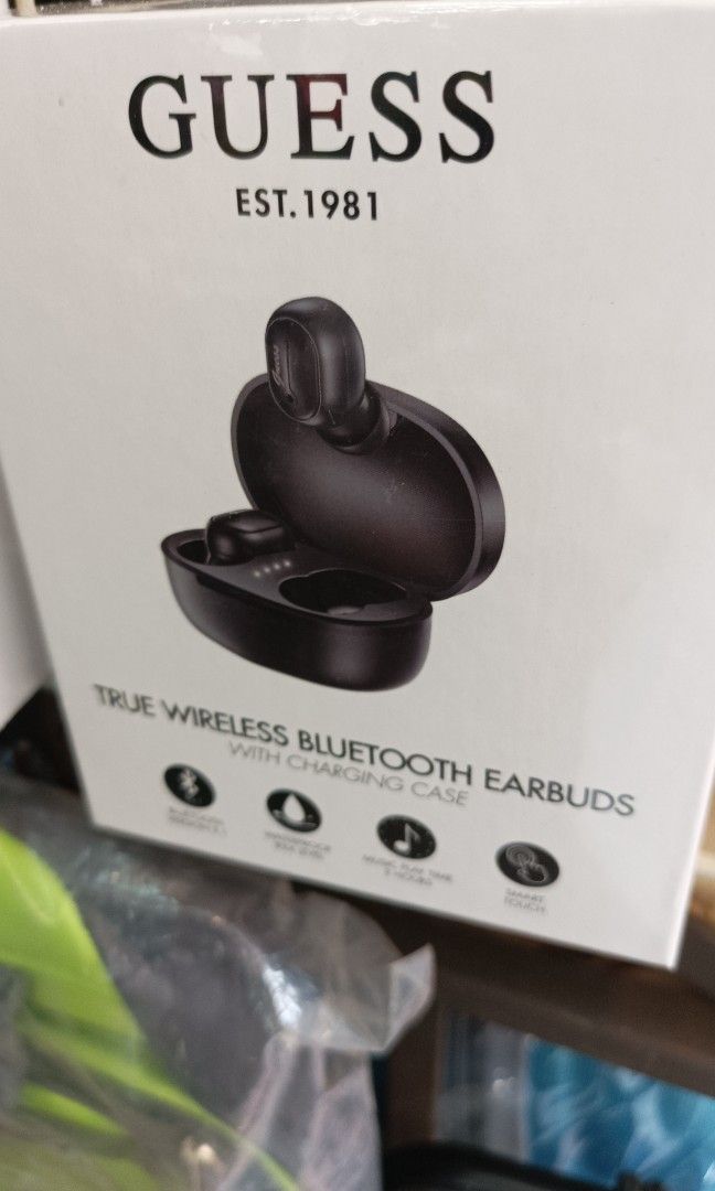 Guess deals wireless earbuds