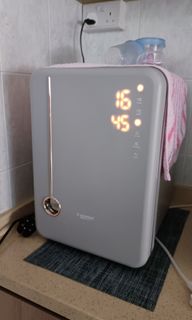 (Category: ) located in . Submitted by vanitylavie (Listing ID 1215713202, Image 1). Description: .