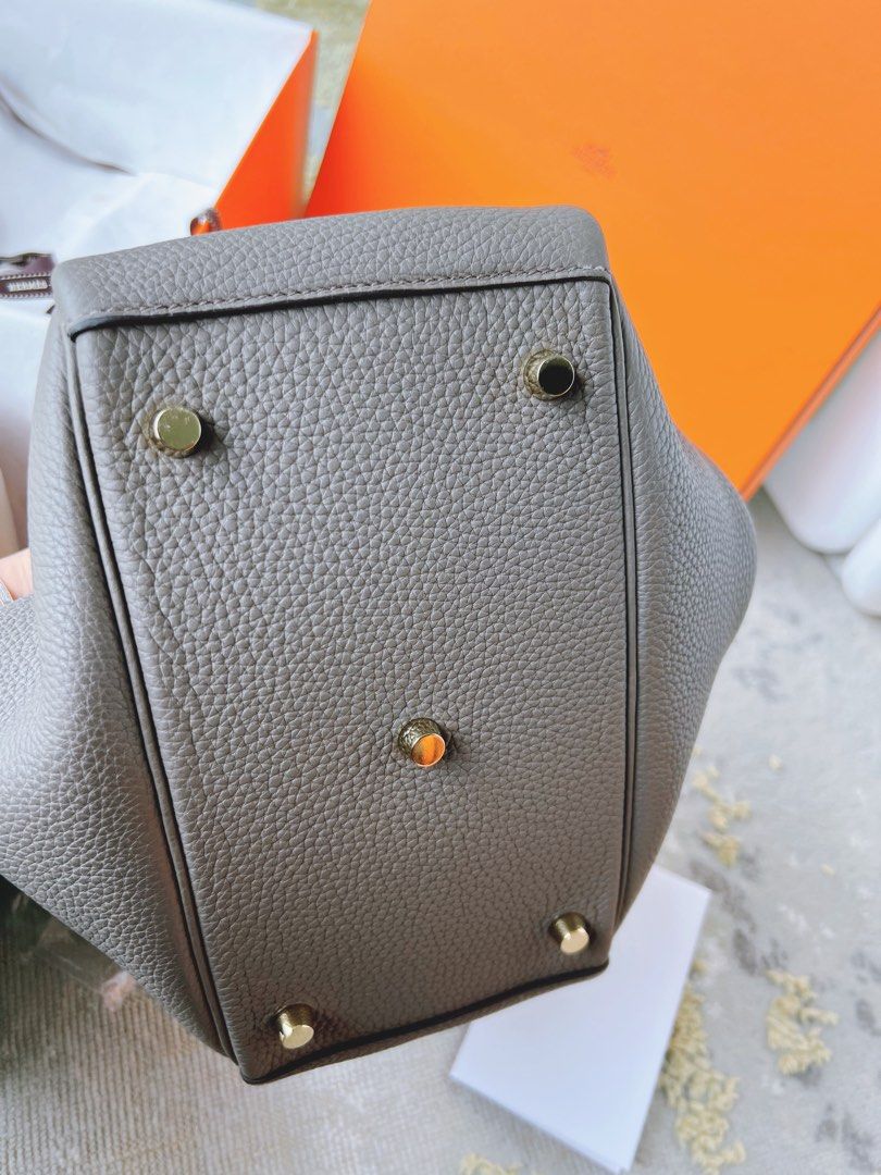 Hermes Lindy 26 Etain GHW Luxury Bags Wallets On Carousell hermes-lindy-26-etain-ghw-luxury-bags-wallets-on-carousell