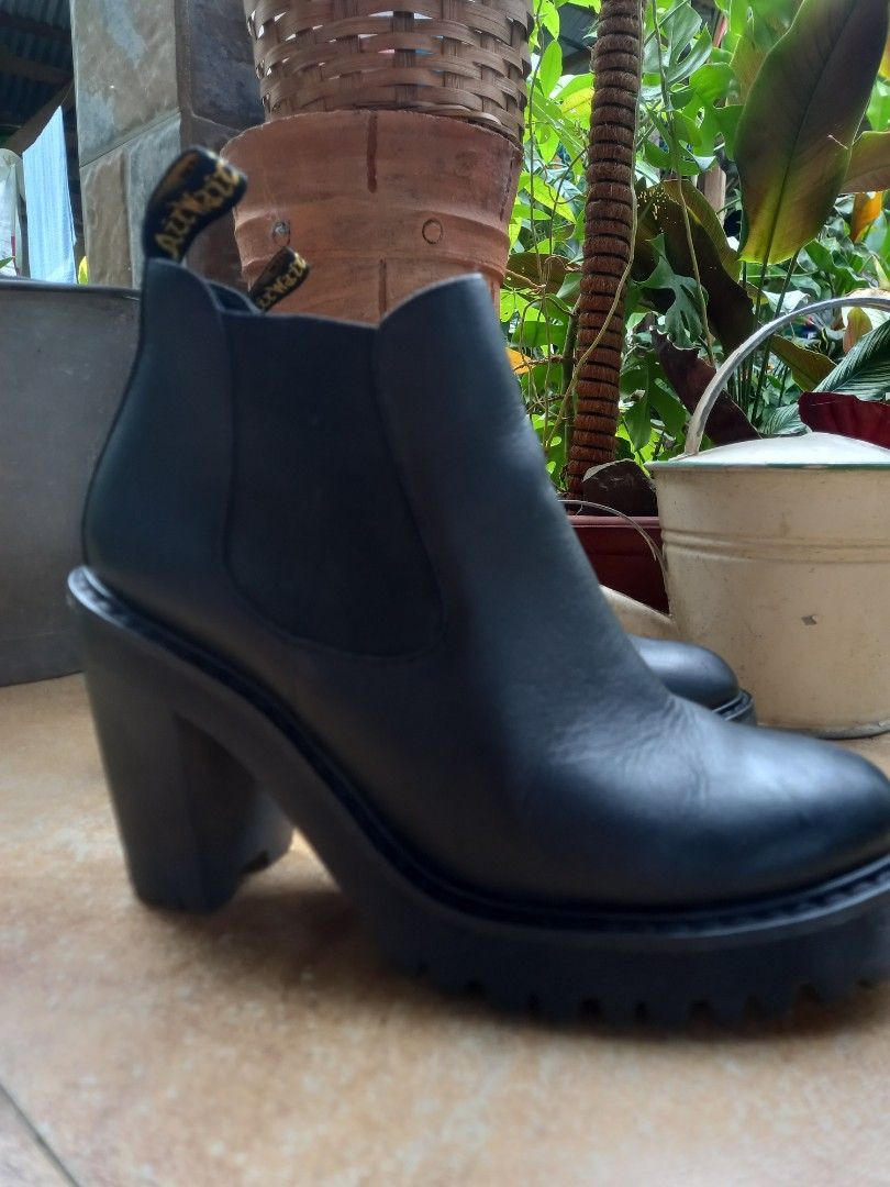 Hurston leather chelsea boots on sale