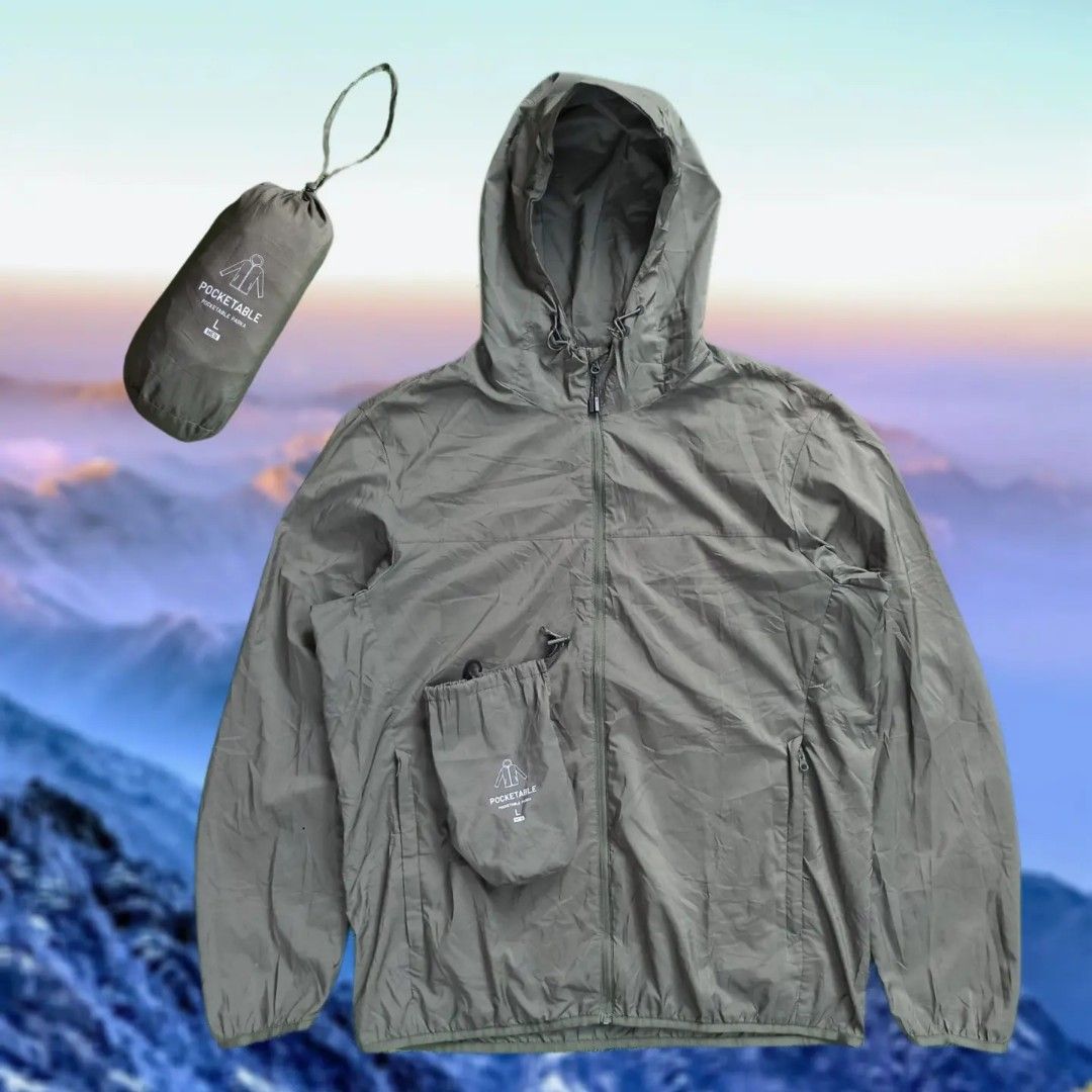 Jaket Uniqlo Running Pocketable