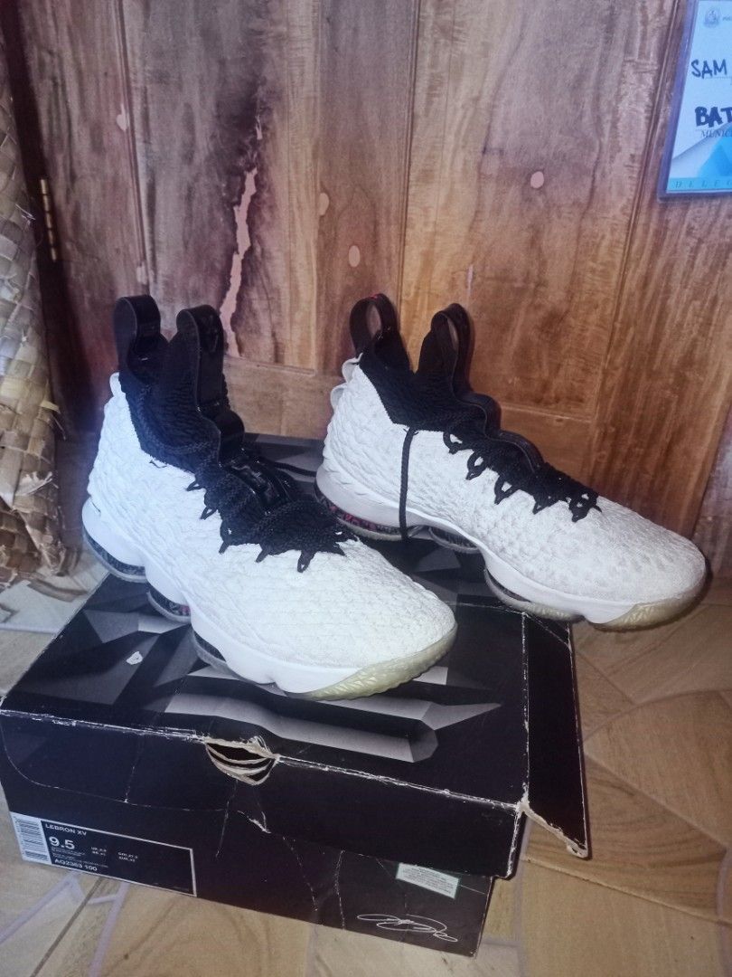 Lebron on sale xv graffiti