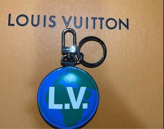 LV X KAWS KEY HOLDER WOMEN MEN PENDANT, Luxury, Bags & Wallets on Carousell