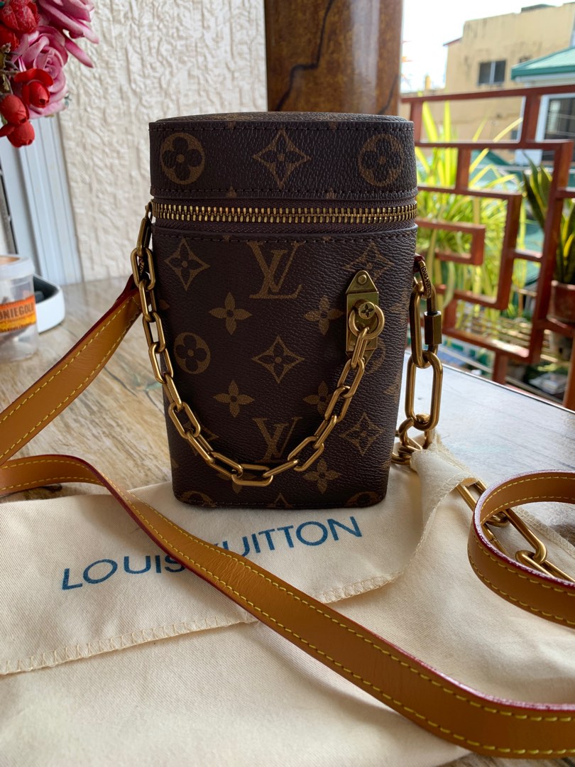 LV Louis Vuitton Sac phone box, Luxury, Bags & Wallets on Carousell