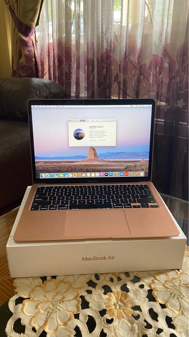 MacBook Air gold Retina, 13 inci, 2020 8GB/256GB on Carousell