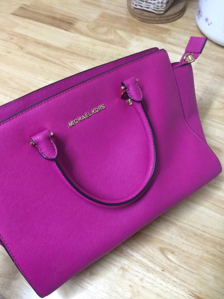 Arriba 75+ imagen michael kors handbags dubai Thptnganamst.edu.vn