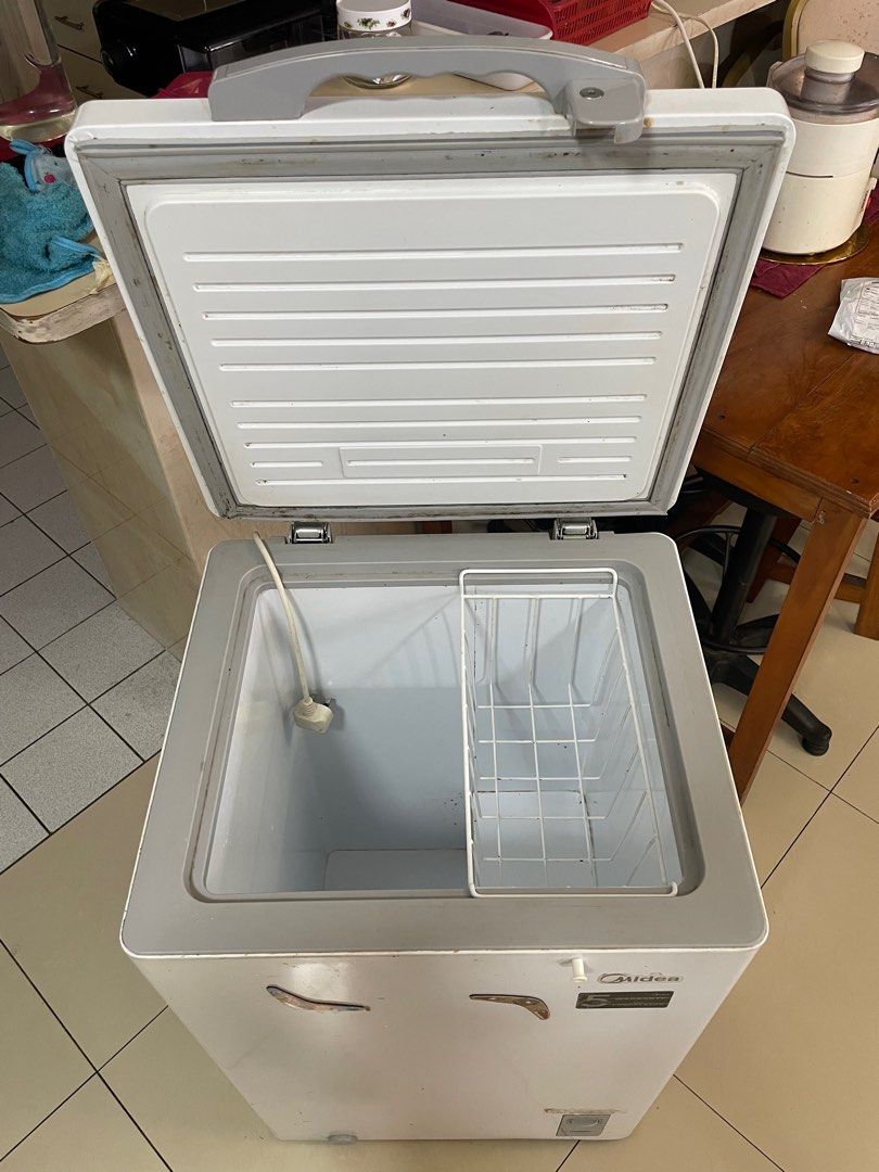 Midea chest freezer 99L, TV & Home Appliances, Kitchen Appliances