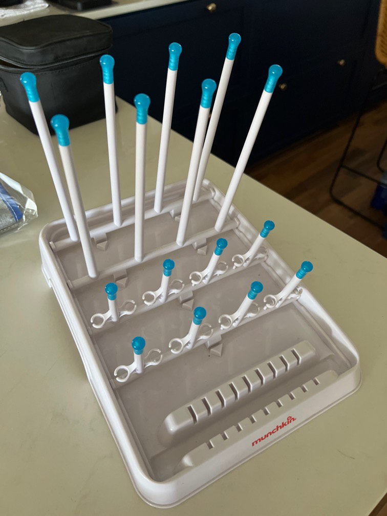 Munchkin Bottle Drying Rack, Babies & Kids, Nursing & Feeding