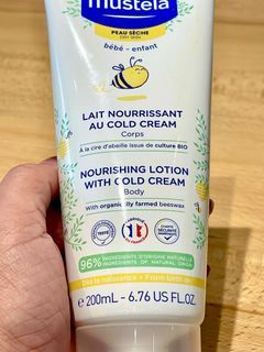 MUSTELA  NOURISHING BODY LOTION WITH COLD 200ml.