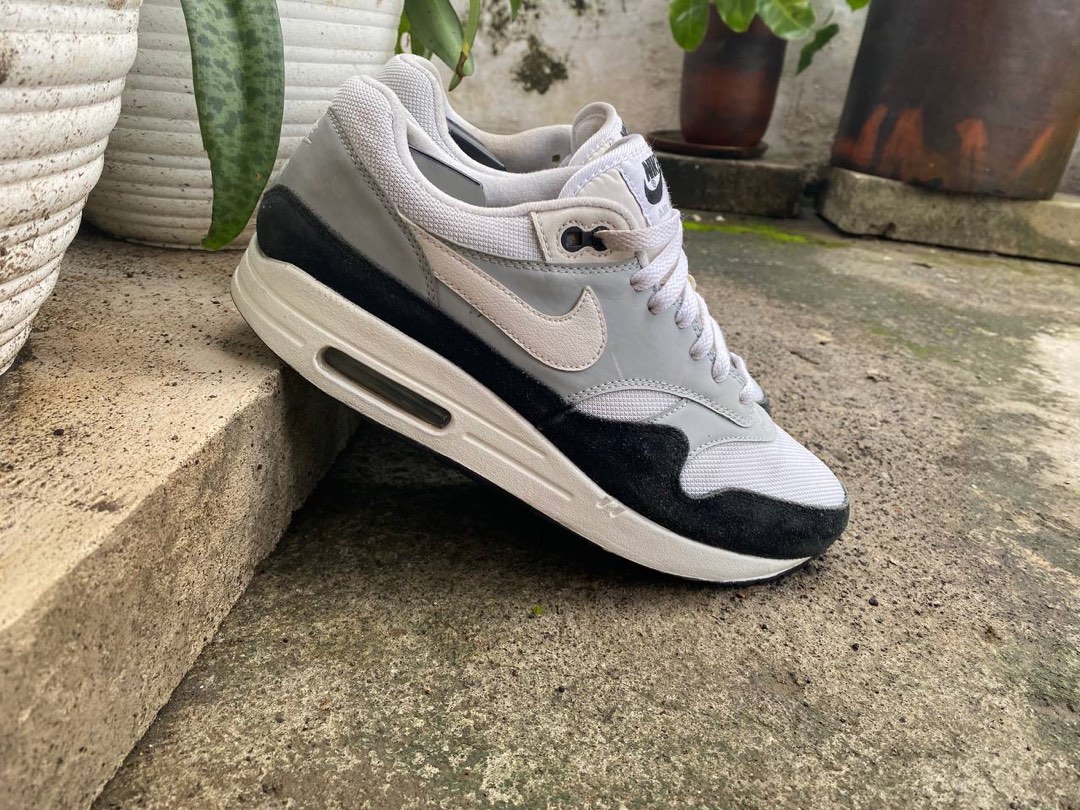 nike air max one wolf grey