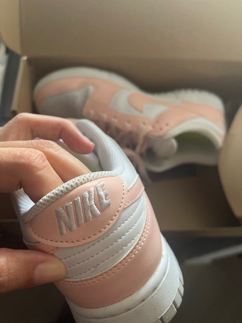 dunk low coral pale