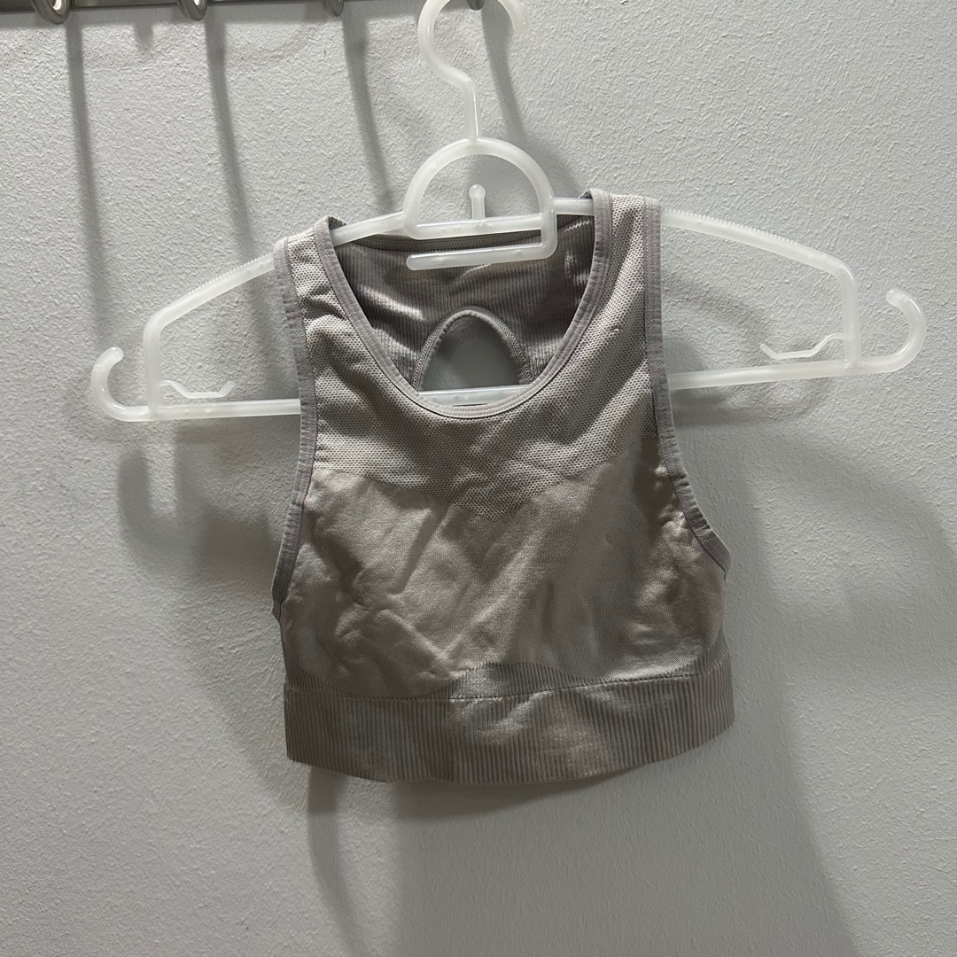 Nike Open back Grey Sports Bra, Women's Fashion, Activewear on Carousell