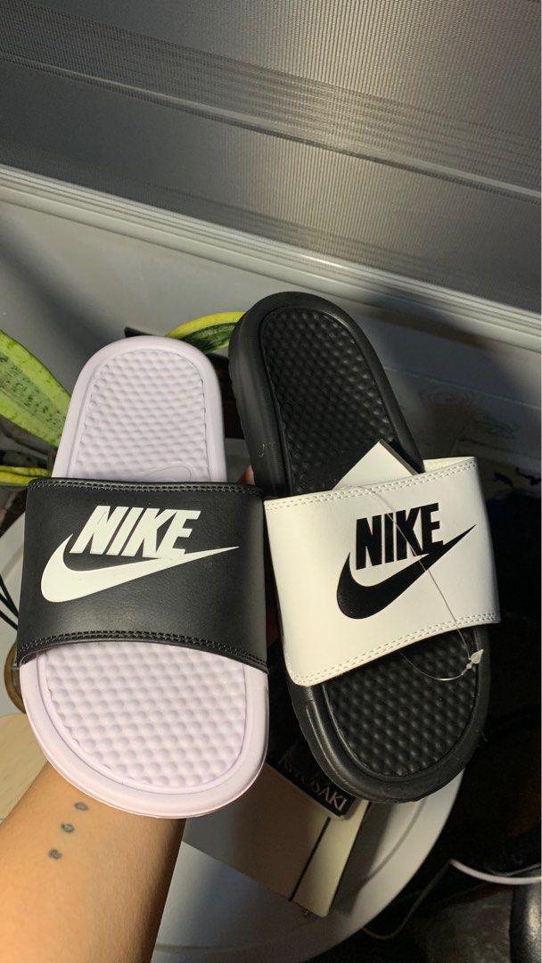 mismatch nike slides
