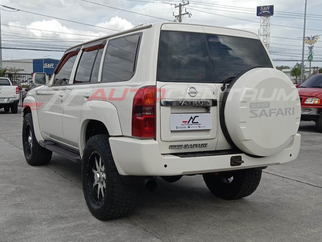 Drive Away Today:  Nissan Patrol Automatic Cars, Australia - r3436cz
