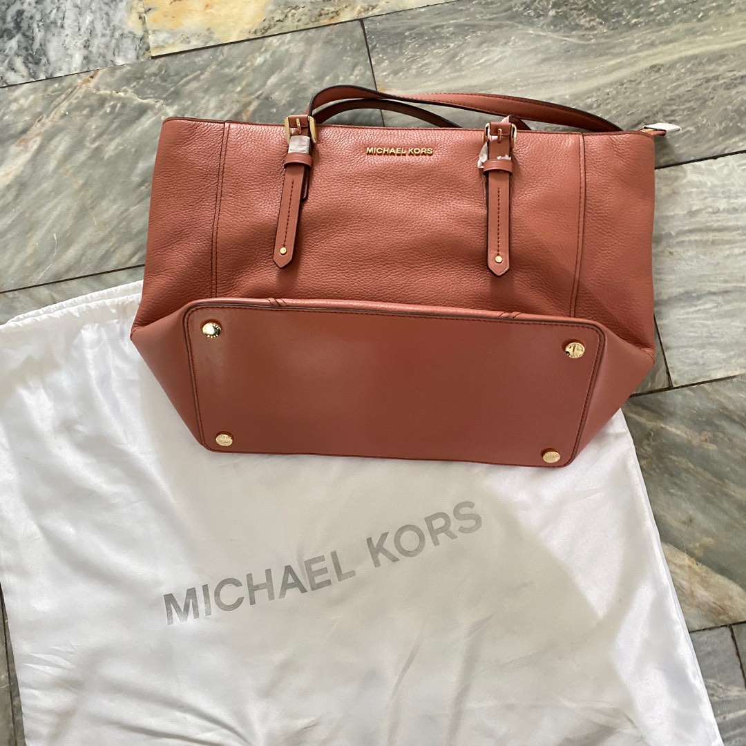 Original Michael Kors Aria, Luxury, Bags & Wallets on Carousell