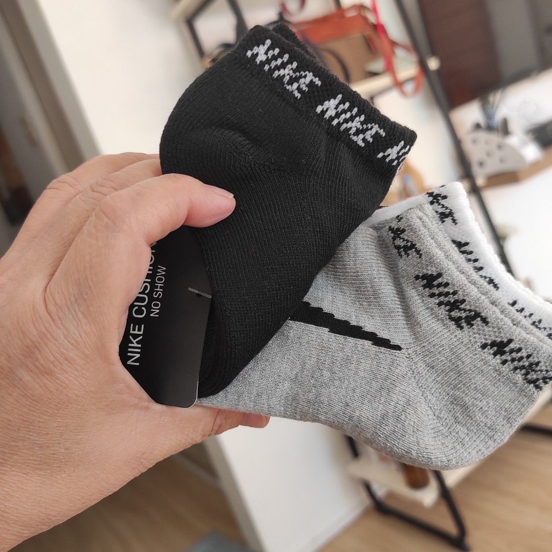 Old nike socks deals