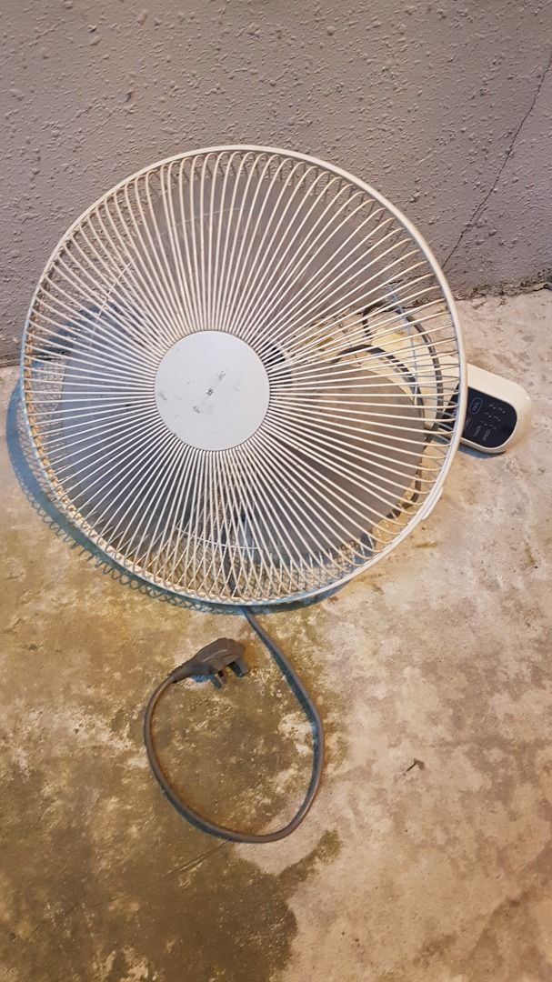 Panasonic wall fan only 30, at Yishun. Call now, Furniture & Home