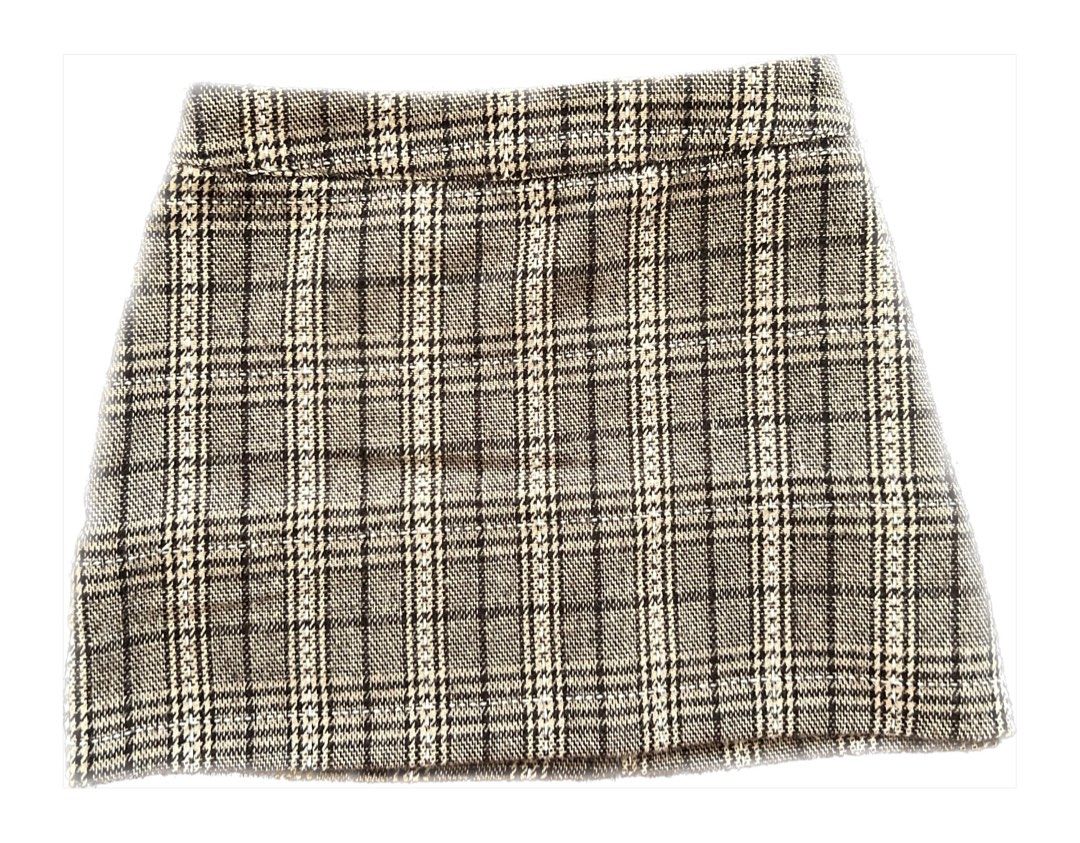 Plaid Aesthetic Mini Skirt (Category: Skirts) located in Manaoag. Submitted by bookscapades (Listing ID 1215756939, Image 1). Description: - LIKE NEW, very good condition. ONLY USED ONCE - Very chic and flattering, gives off old money vibes - Size Medium, fits around 27-28 inches waistline - Mid-High waist Should you have any inquiries, feel free to leave a message. RFS: Decluttering my closet .