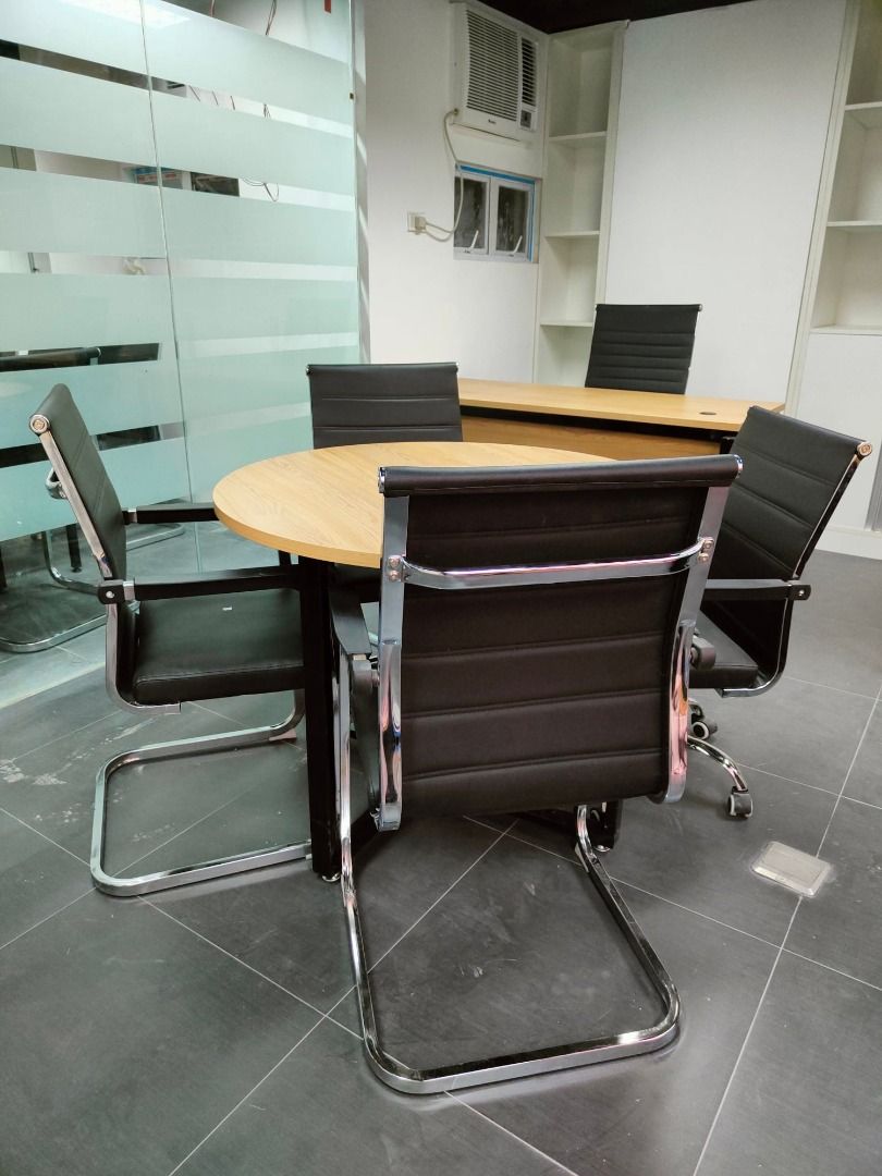 ROUND TABLE 4 SEATER ( CONFERENCE TABLE ), Furniture & Home Living