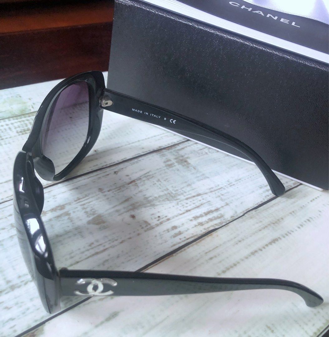 SALE Authentic Excellent condition Chanel black sunglasses 5183