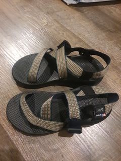 Scandal chaco with vibran sole