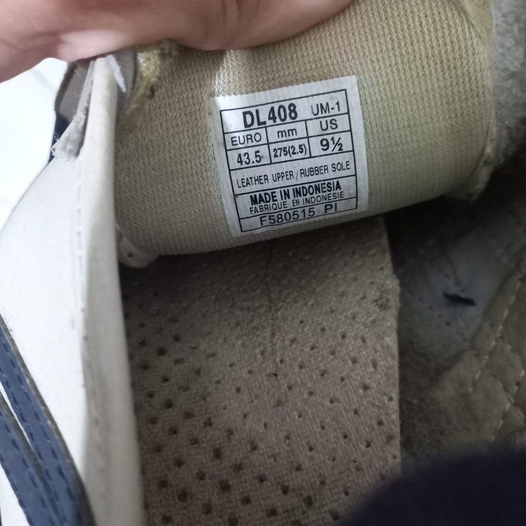 onitsuka tiger coklat