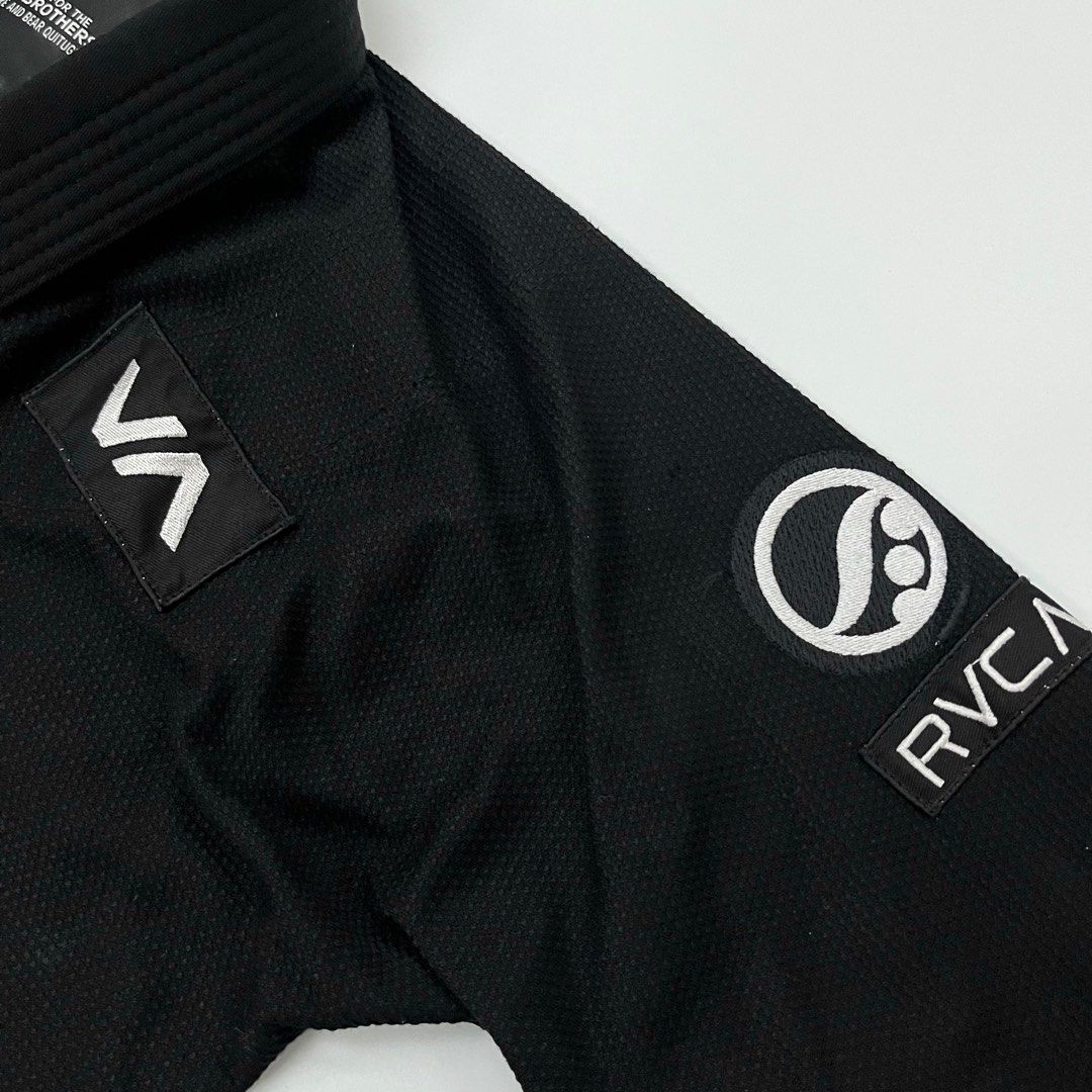 Shoyoroll x RVCA Gi (A2) & Venum White Belt (A2), Men's Fashion