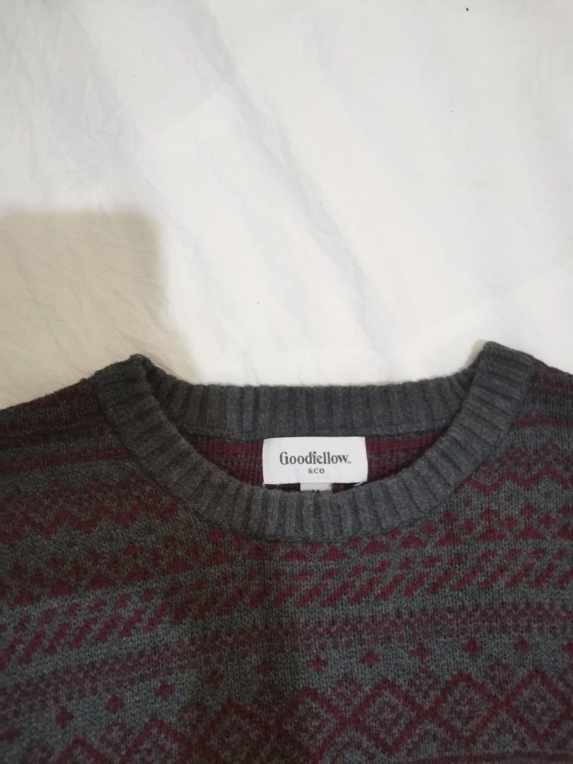 Sweater Authentic Original High Quality (Category: Longsleeves) located in Angadanan. Submitted by allydeclutters (Listing ID 1215781108, Image 2). Description: 10/10 overall condition Dimension (in): L29 W19 SL26 Size: L RFS: Not my size Own Review: Great quality, makapal ang tela, no damages Flaw: None NOTE: NO CANCELLATION.
