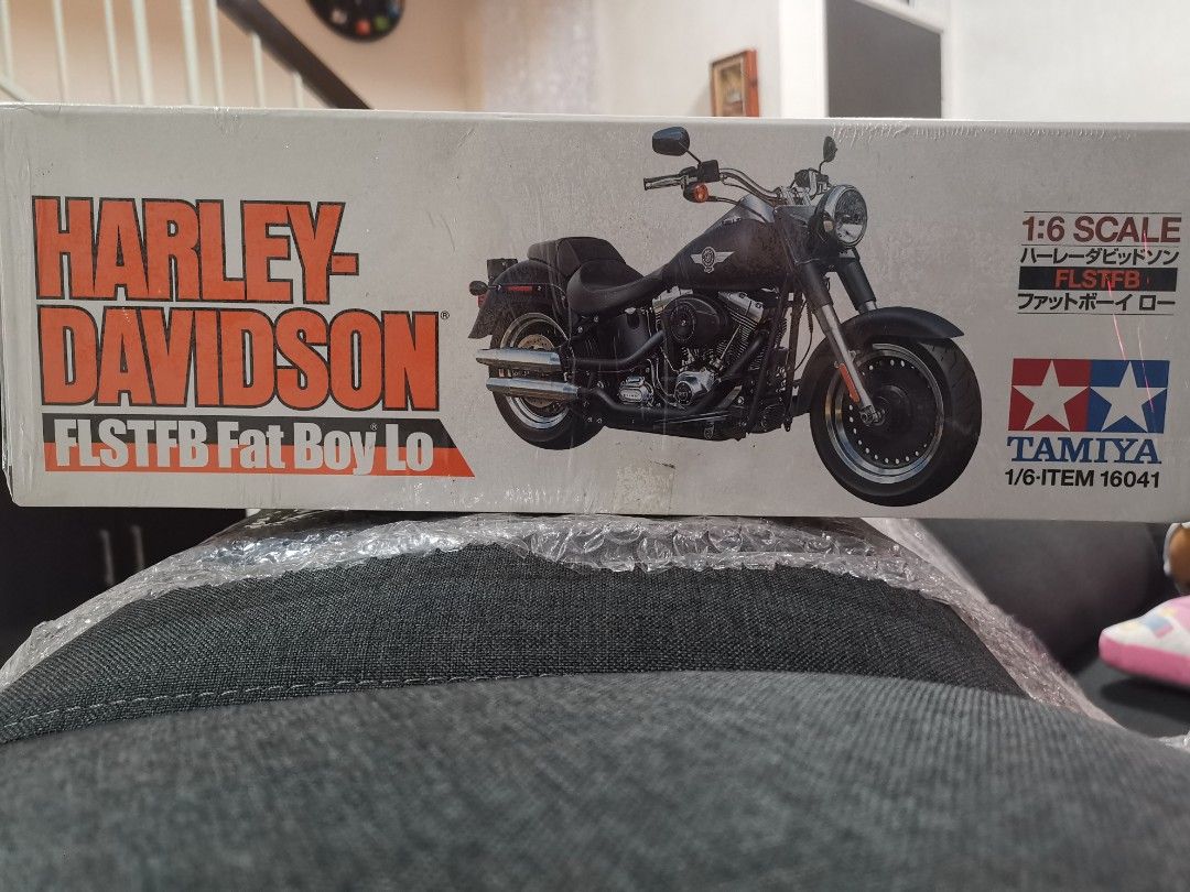 タミヤ 1/6 Harley-Davidson ファットボーイ　ロー TAMIYA 1:6 ハレーダビッドソン FLSTFB 「ファットボーイ ロー