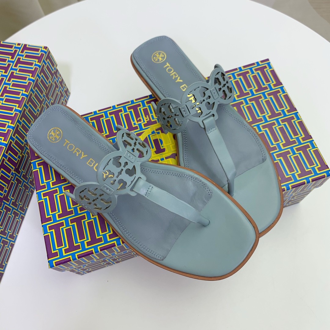Tory Burch Miller Leather Sandals, Women's Fashion, Footwear, Flipflops and  Slides on Carousell