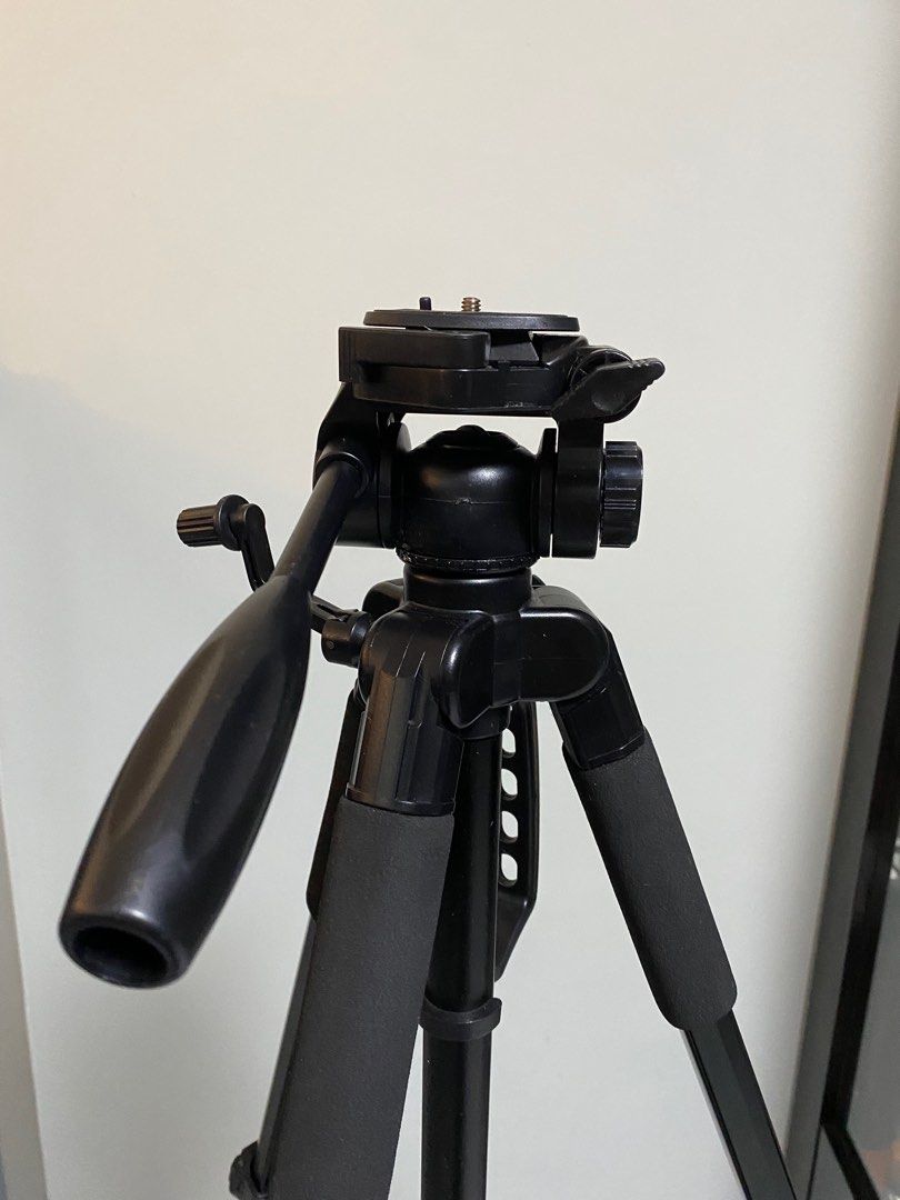 Tripod Stand Heavy Duty 1.35m, Photography, Photography Accessories