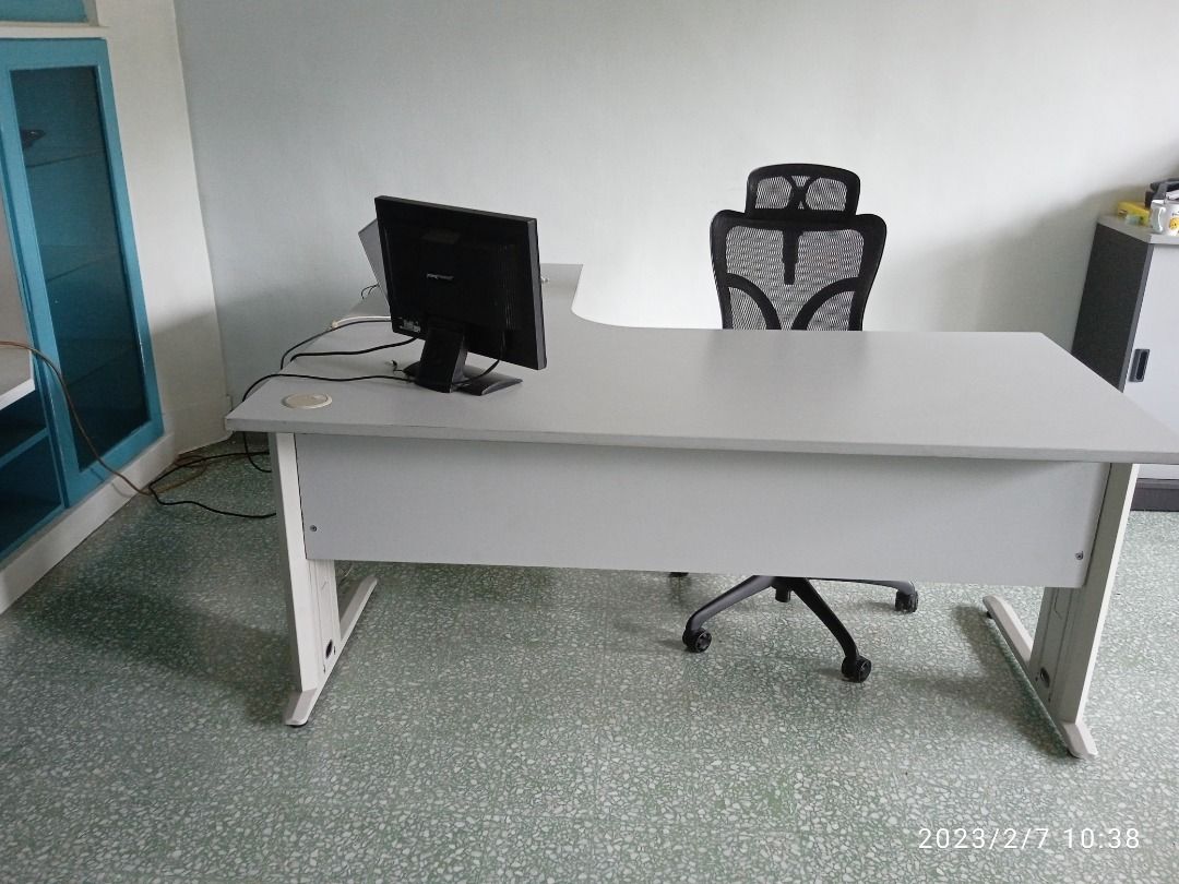 URGENT TO SELL : Office furniture set, Furniture & Home Living, Furniture,  Tables & Sets on Carousell