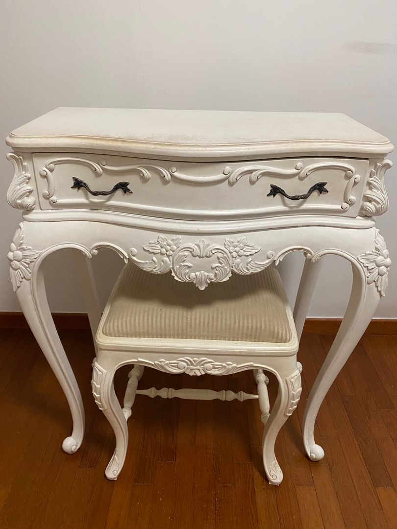 Used dressing table, Furniture & Home Living, Furniture, Tables & Sets