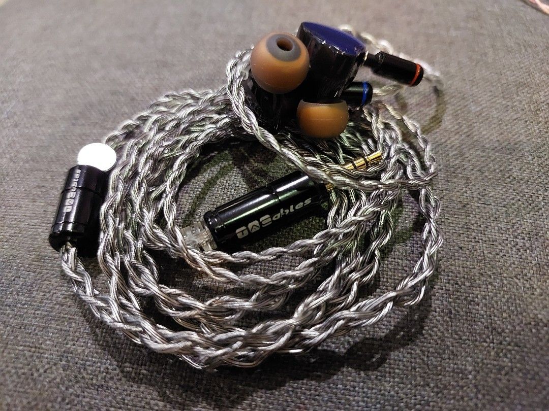 Venture Electronics BIE Pro and Azure, Audio, Earphones on Carousell