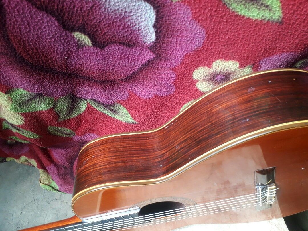 vintage all solid classical guitar low action made in japan, Hobbies