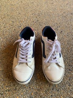(Category: ) located in . Submitted by relovepreloved (Listing ID 1215709384, Image 1). Description: .