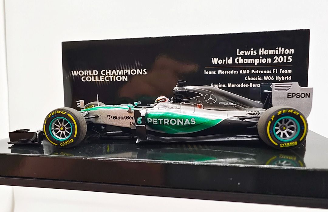 W06 #44 Lewis Hamilton World Champion 2015 - Mercedes AMG F1 Team