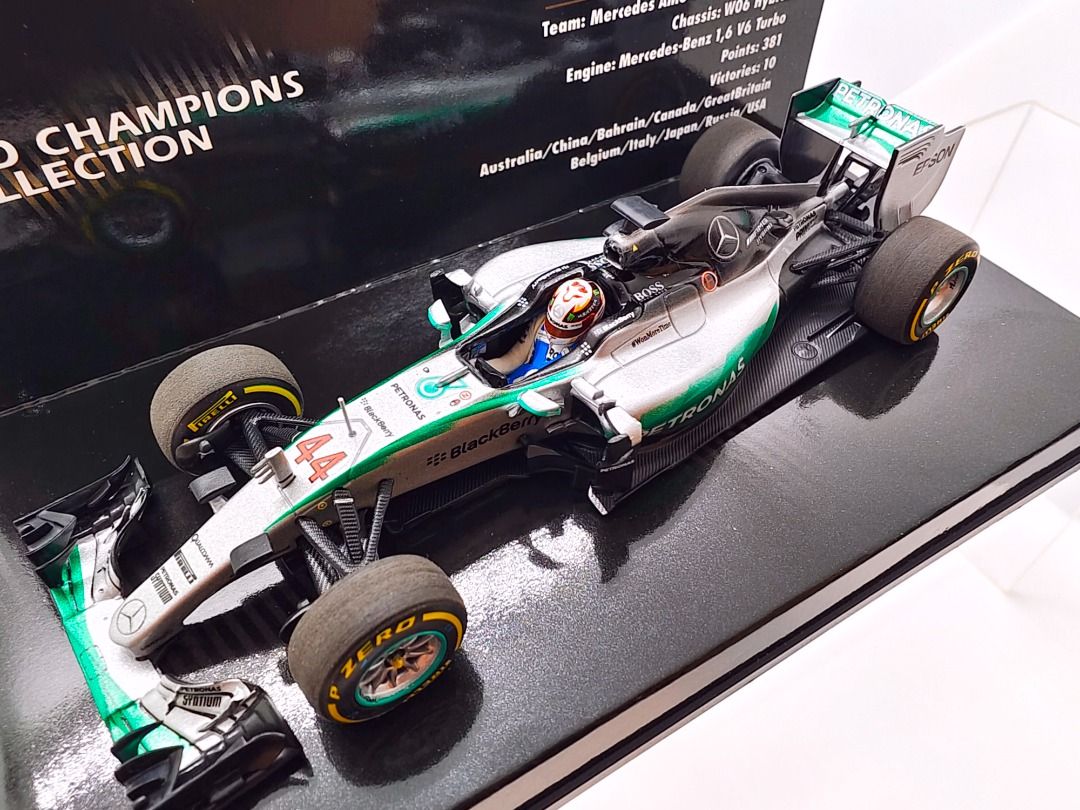 W06 #44 Lewis Hamilton World Champion 2015 - Mercedes AMG F1 Team