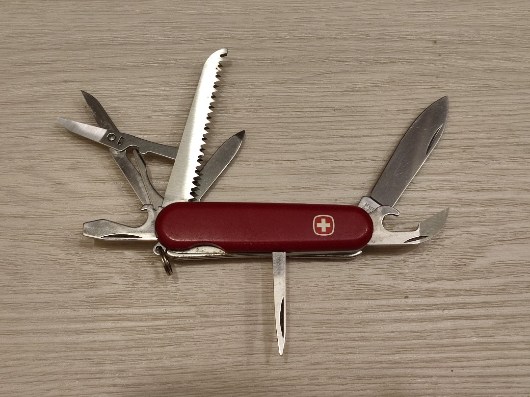 Vintage victorinox hotsell swiss army knife