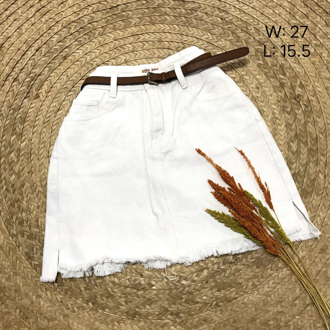 White Hard Denim Skirt (Category: Skirts) located in Quezon City. Submitted by EmacityFinds (Listing ID 1215841931, Image 1). Description: 🌼 Like new, no flaws. 🌼 Waist: 27 in 🌼 Length: 15.5 in.